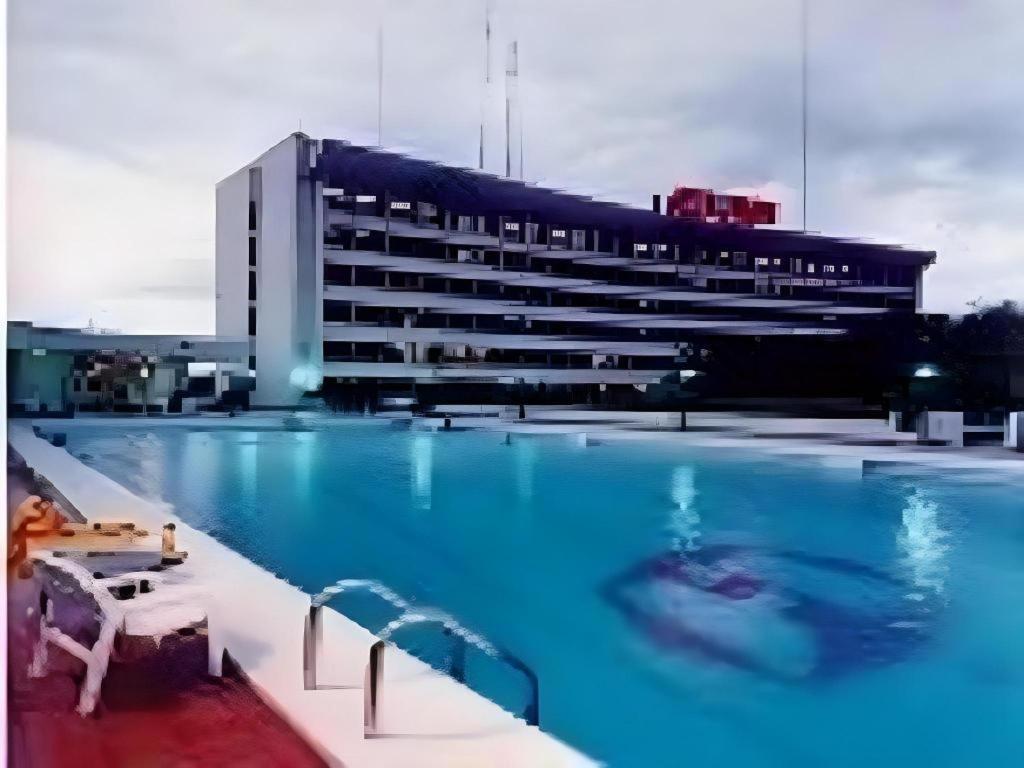 Elmi Hotel 4*