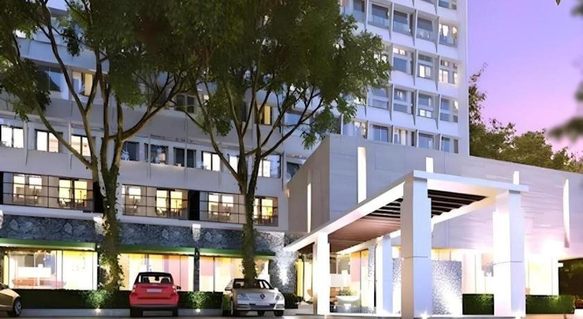 Elmi Hotel