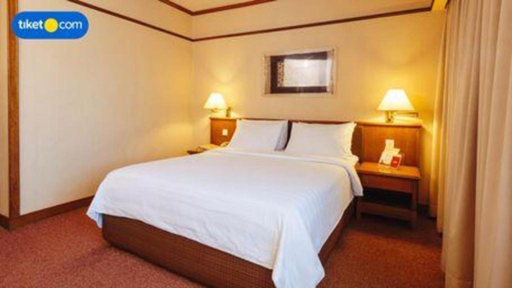 Elmi Hotel