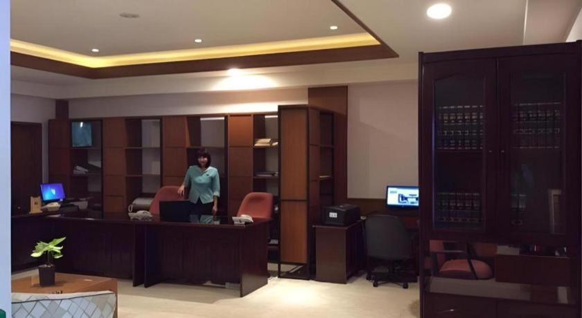 Elmi Hotel