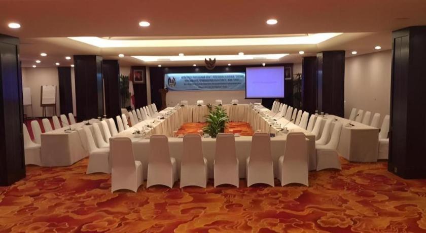 Elmi 4* Surabaya