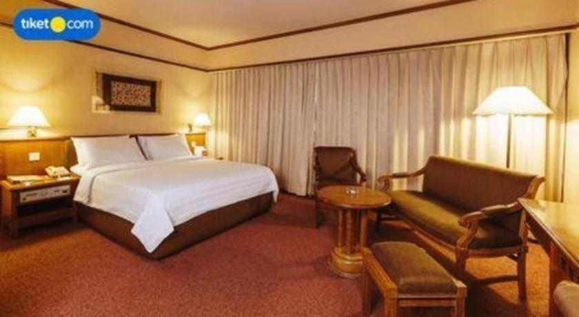 Hotel Elmi 4*