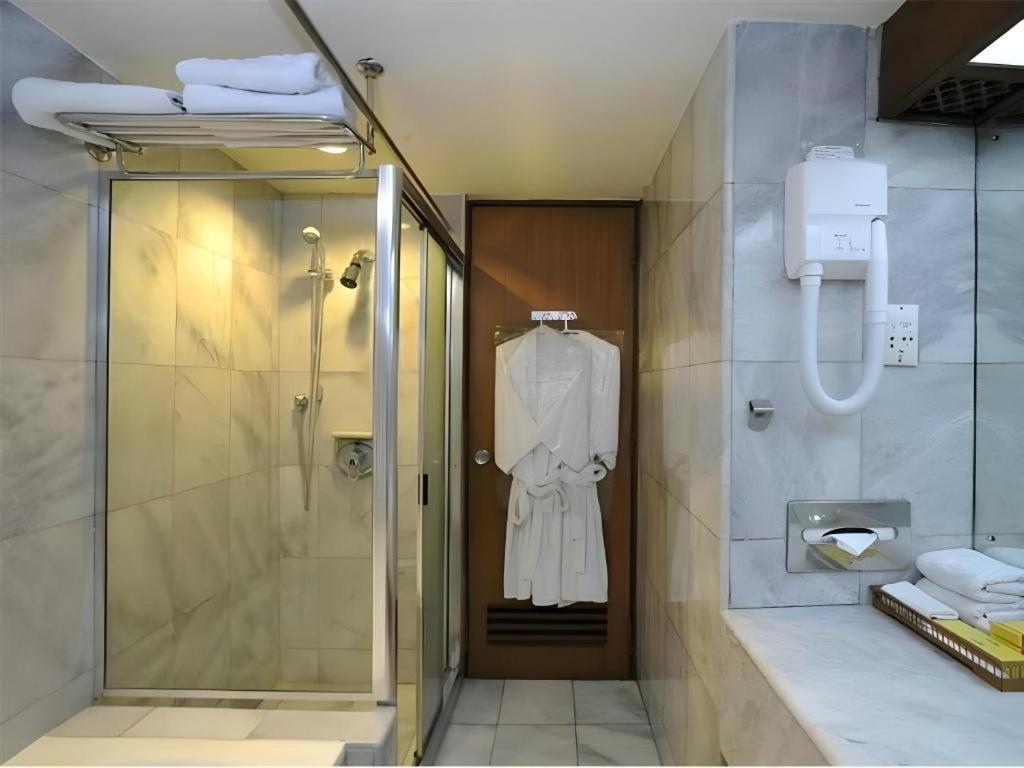 Elmi 4* Surabaya